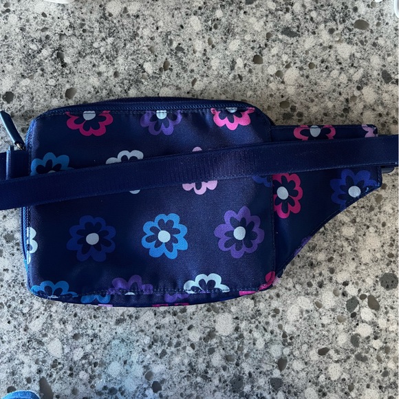 Vera Bradley Ellie Flowers Crossbody Bag/Belt Bag NWOT - Picture 7 of 7